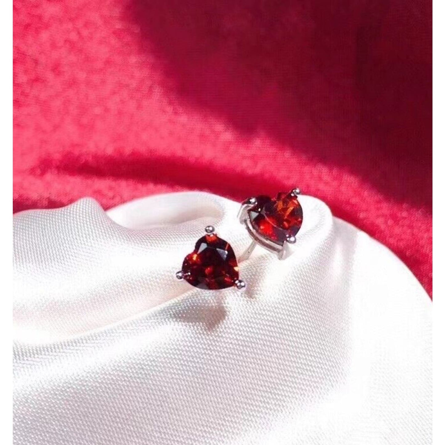 Heart Shaped Red Garnet Stud Earrings 6mm Platinum Plated