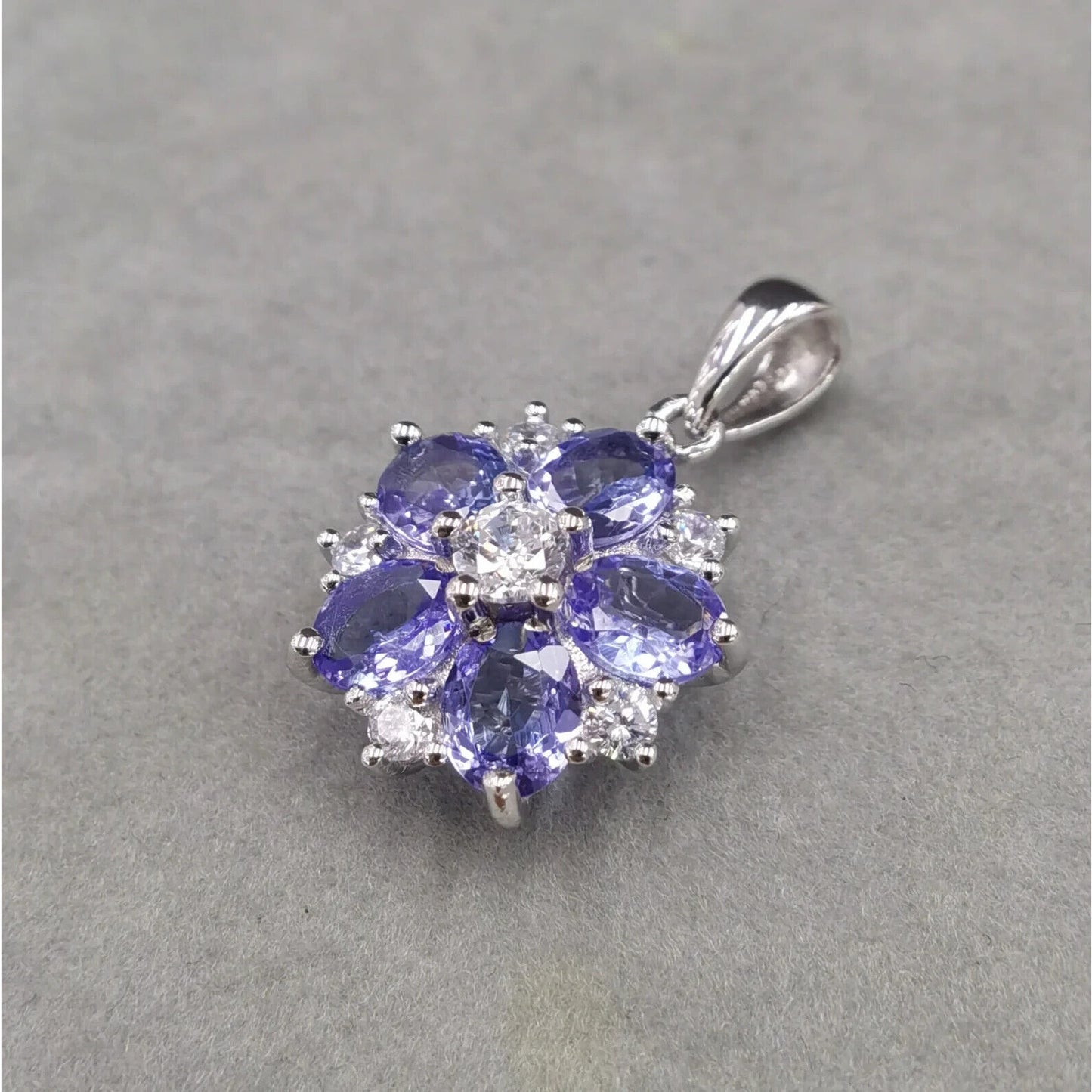 Tanzanite Necklace, Natural Tanzanite, Purple Tanzanite, Authentic Purple Tanzanite, Genuine Purple Tanzanite, Natural Tanzanite Jewelry, Tanzanite Statement Necklace, Tanzanite Pendant Necklace, Tanzanite Charm Necklace, Sterling Silver Tanzanite Necklace, Tanzanite Jewelry For Women, Tanzanite Flower Pendant Necklace