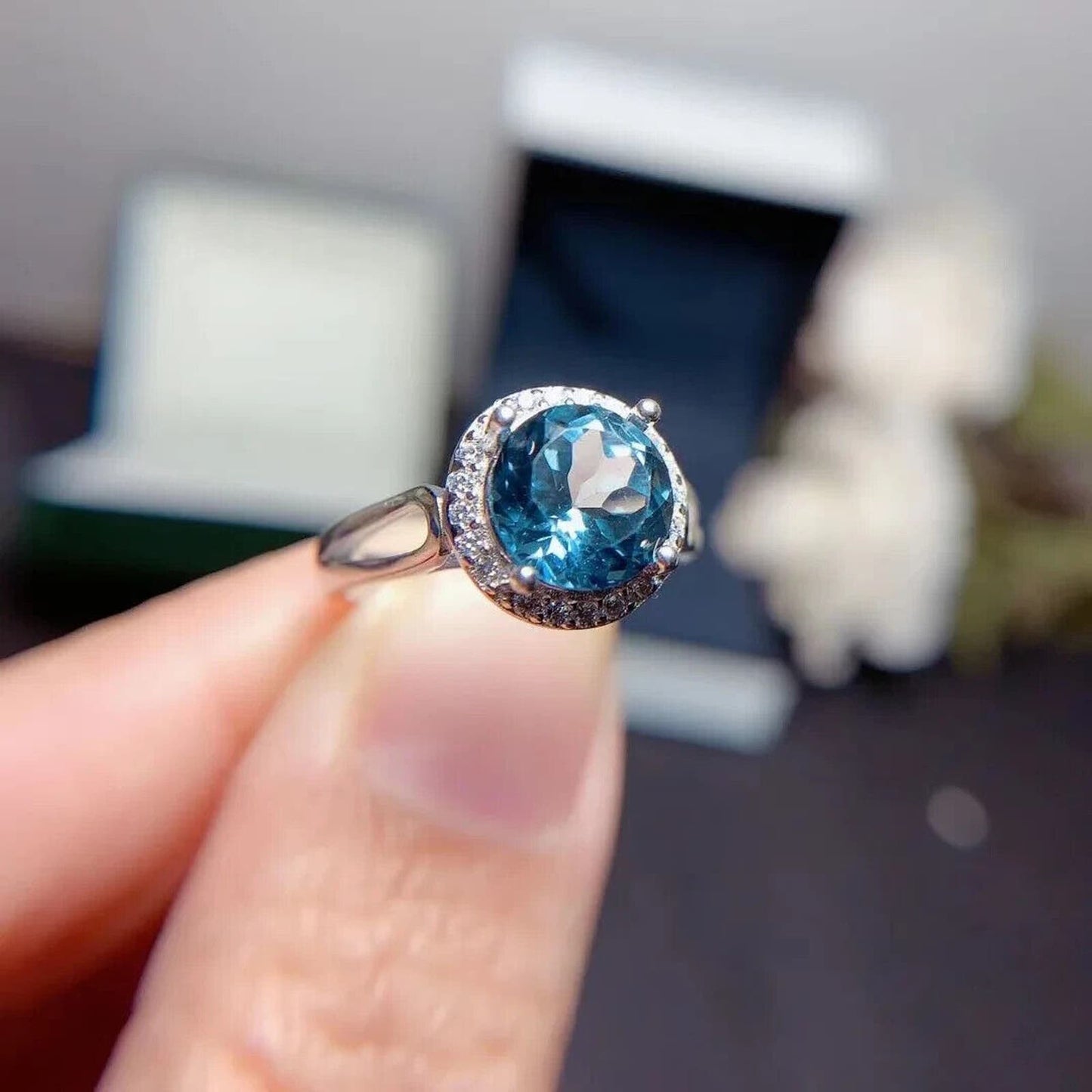 London Blue Topaz Ring Round Cut 8mm Platinum Plated