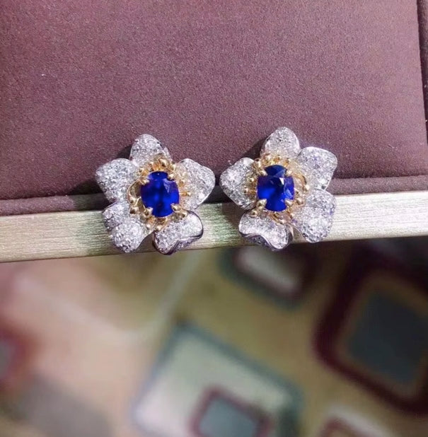 0.8ct Blue Sapphire & Diamond Flower Cluster Stud Earrings 18K Gold