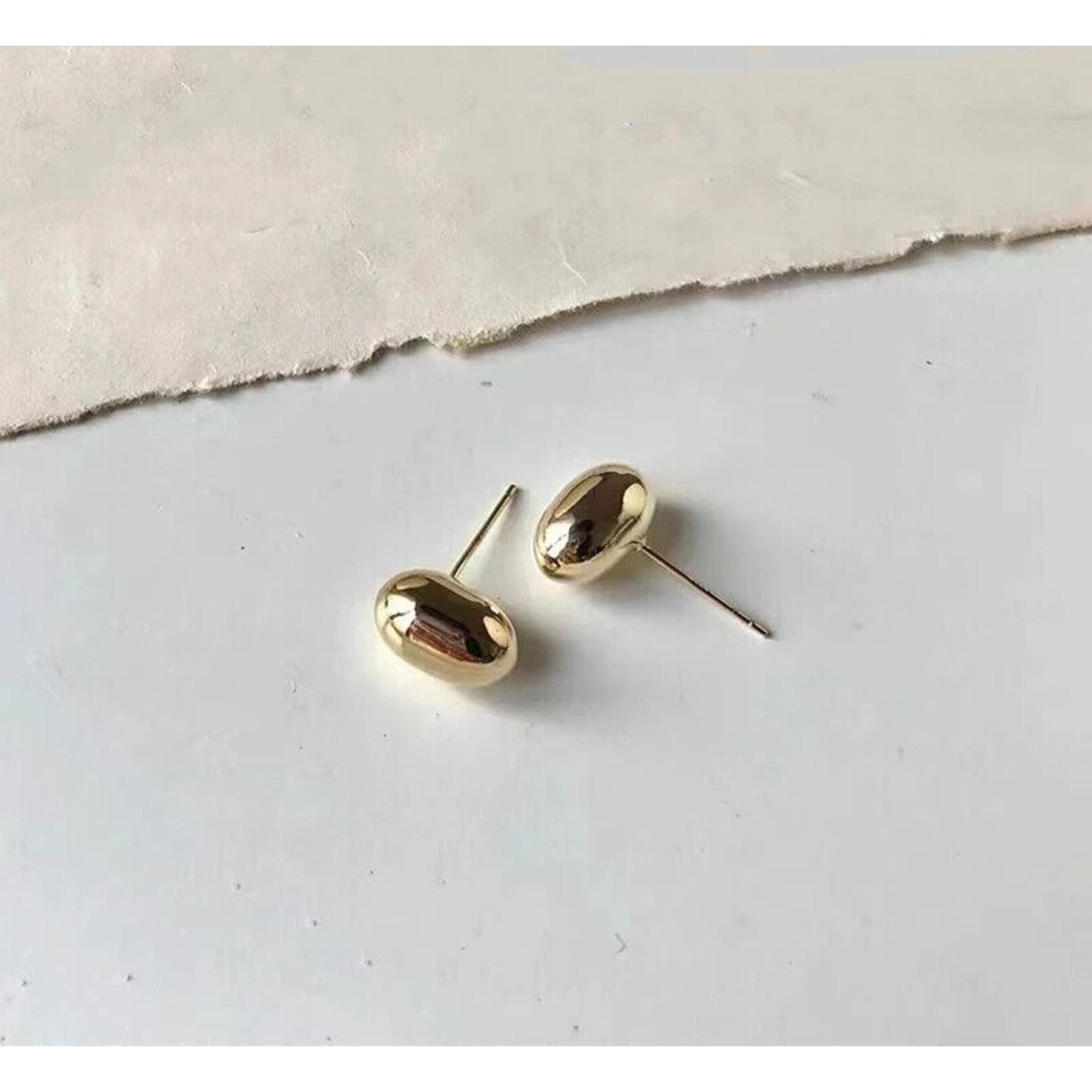 18k Yellow Gold Egg Earrings, Yellow Gold Egg Shape Stud Earrings Au750