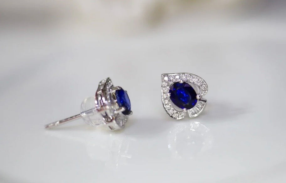 Blue Sapphire Stud Earrings 18k White Gold, White Gold Sapphire Stud Earrings, natural Blue Sapphire Stud Earrings, Sapphire Stud Earrings, Genuine Sapphire Stud Earrings, Natural Sapphire Stud Earrings, 18k White Gold Sapphire Stud Earrings, Blue Sapphire Stud Earrings, Sapphire Studs, 18k White Gold Sapphire Earrings