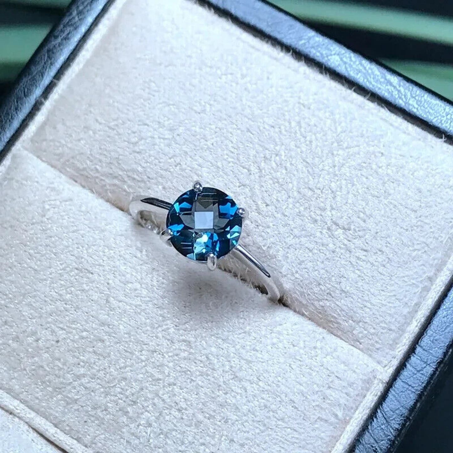 London Blue Topaz Round Cut Solitaire Ring 8mm
