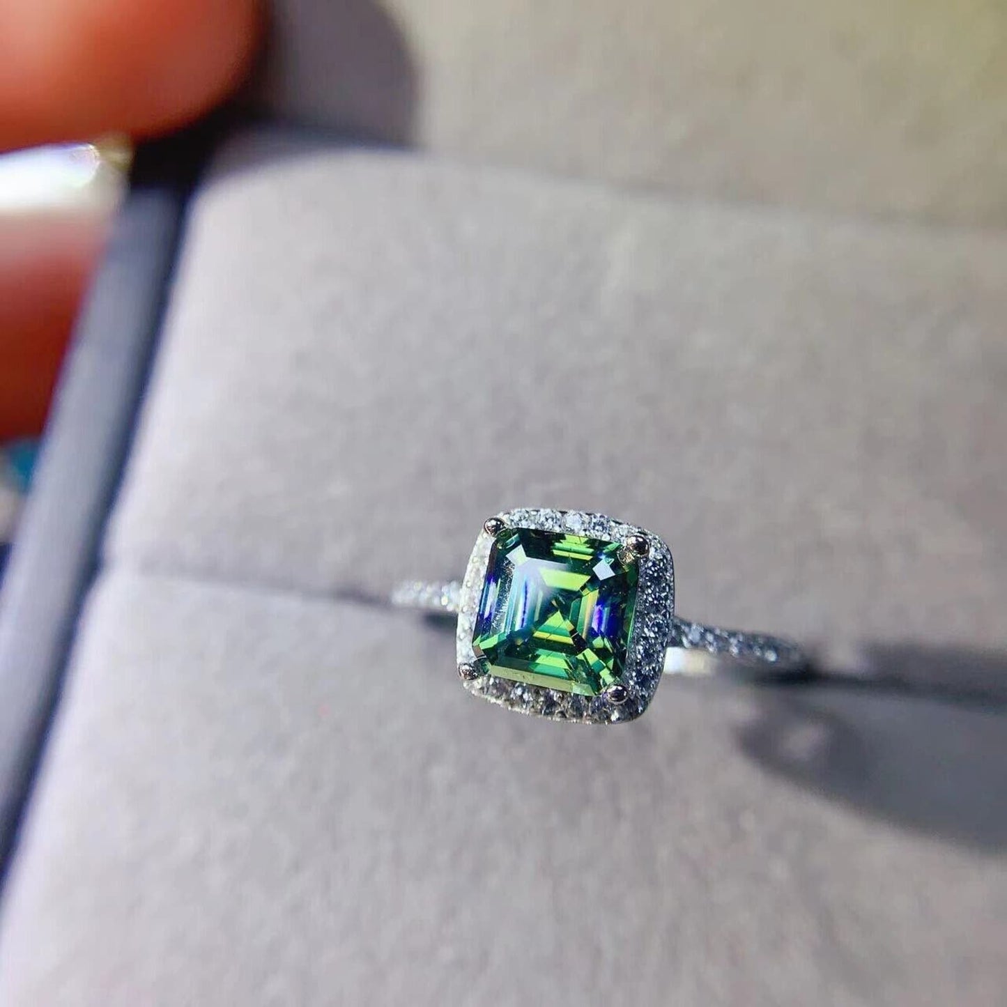 VVS1 1 Carat Green Asscher Cut Moissanite Ring