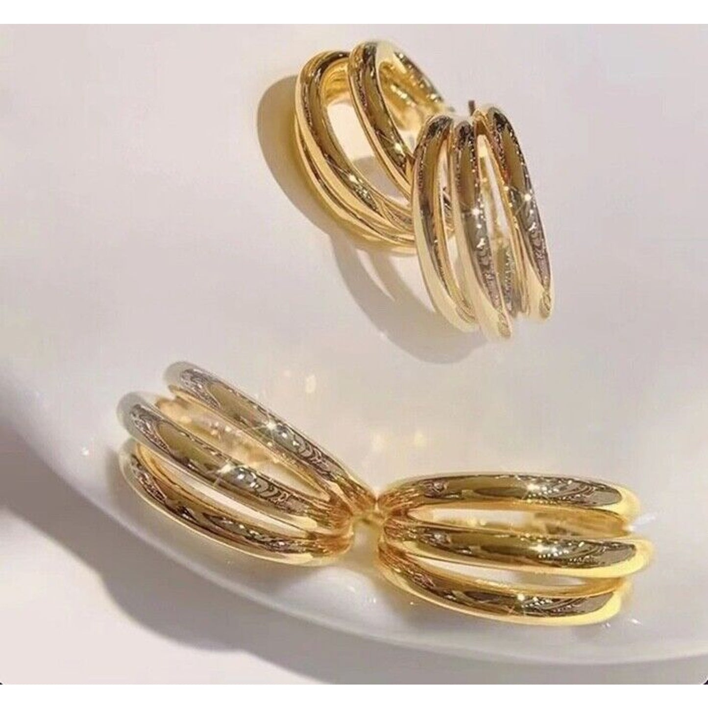 18k Gold 3 Layer Hoop Earrings, 2.2g 18k Yellow Gold Hoop Earrings 22mm x18mm