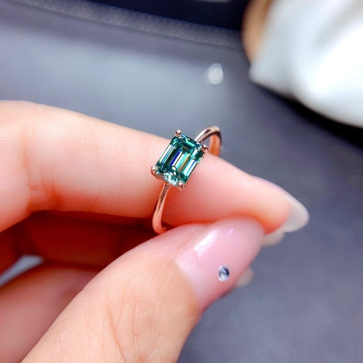 Horizontal Emerald Cut Green Moissanite Ring VVS1 1 CT